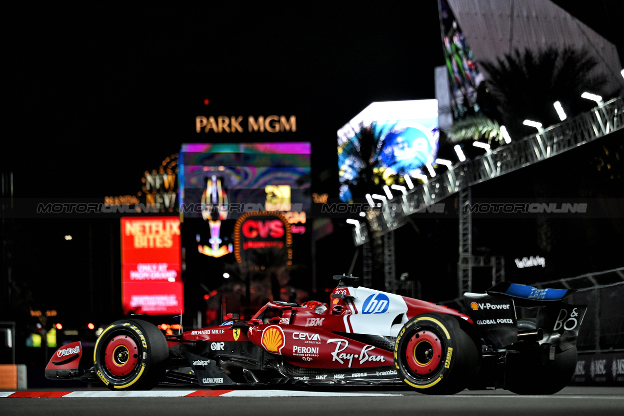 GP LAS VEGAS, Charles Leclerc (MON) Ferrari SF-25.
20.11.2025. Formula 1 World Championship, Rd 22, Las Vegas Grand Prix, Las Vegas, Nevada, USA, Practice Day
- www.xpbimages.com, EMail: requests@xpbimages.com © Copyright: Price / XPB Images