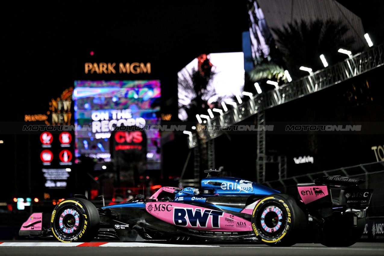 GP LAS VEGAS, Pierre Gasly (FRA) Alpine F1 Team A525.

20.11.2025. Formula 1 World Championship, Rd 22, Las Vegas Grand Prix, Las Vegas, Nevada, USA, Practice Day

- www.xpbimages.com, EMail: requests@xpbimages.com © Copyright: Price	/ XPB Images
