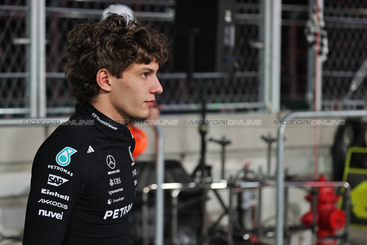 GP LAS VEGAS, Andrea Kimi Antonelli (ITA) Mercedes AMG F1.

20.11.2025. Formula 1 World Championship, Rd 22, Las Vegas Grand Prix, Las Vegas, Nevada, USA, Practice Day

- www.xpbimages.com, EMail: requests@xpbimages.com © Copyright: Batchelor / XPB Images