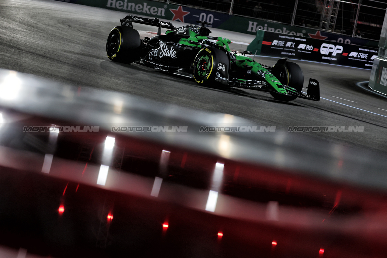 GP LAS VEGAS, Nico Hulkenberg (GER) Sauber C45.

20.11.2025. Formula 1 World Championship, Rd 22, Las Vegas Grand Prix, Las Vegas, Nevada, USA, Practice Day

- www.xpbimages.com, EMail: requests@xpbimages.com © Copyright: Charniaux / XPB Images