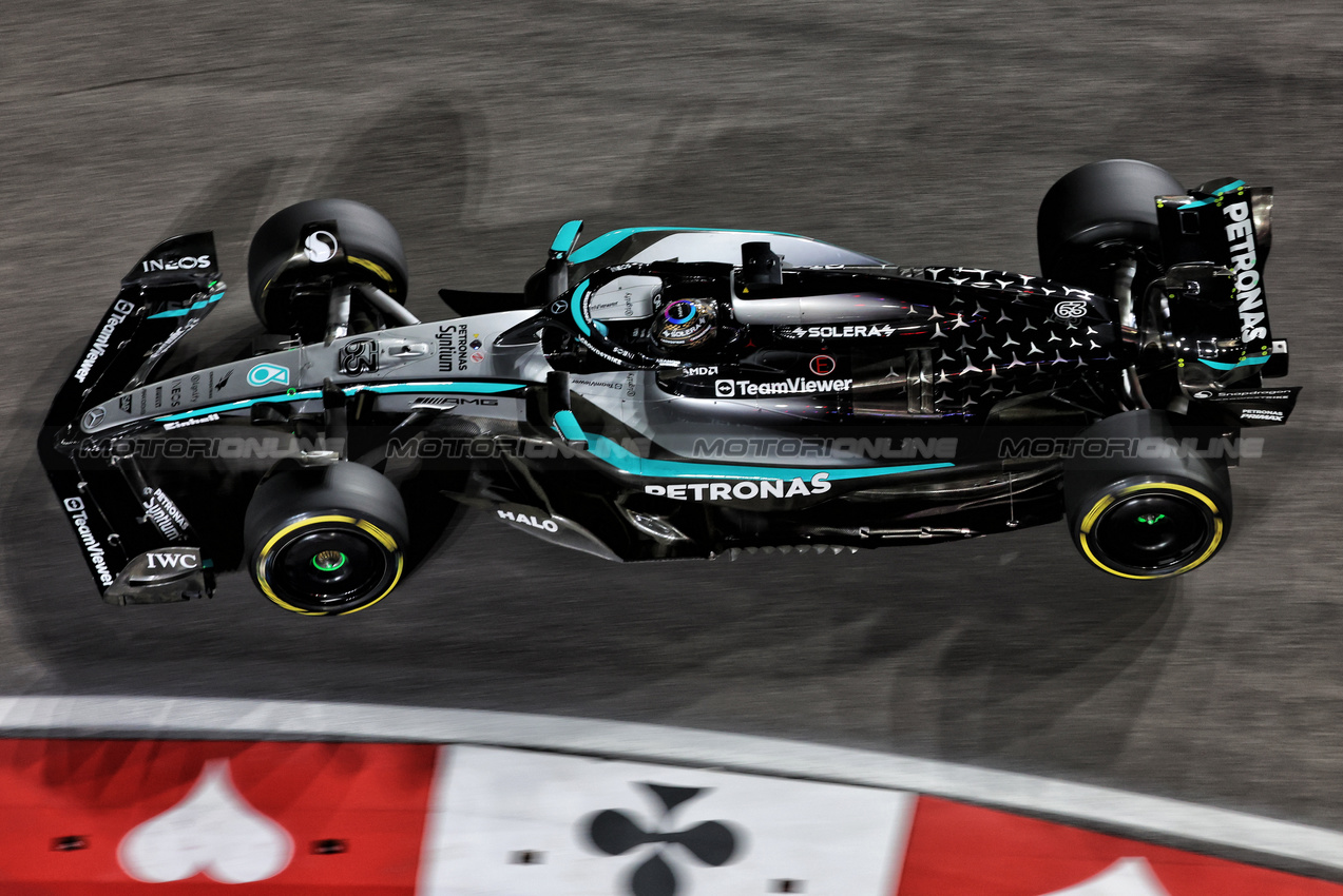 GP LAS VEGAS, George Russell (GBR) Mercedes AMG F1 W16.

20.11.2025. Formula 1 World Championship, Rd 22, Las Vegas Grand Prix, Las Vegas, Nevada, USA, Practice Day

- www.xpbimages.com, EMail: requests@xpbimages.com © Copyright: Bearne / XPB Images