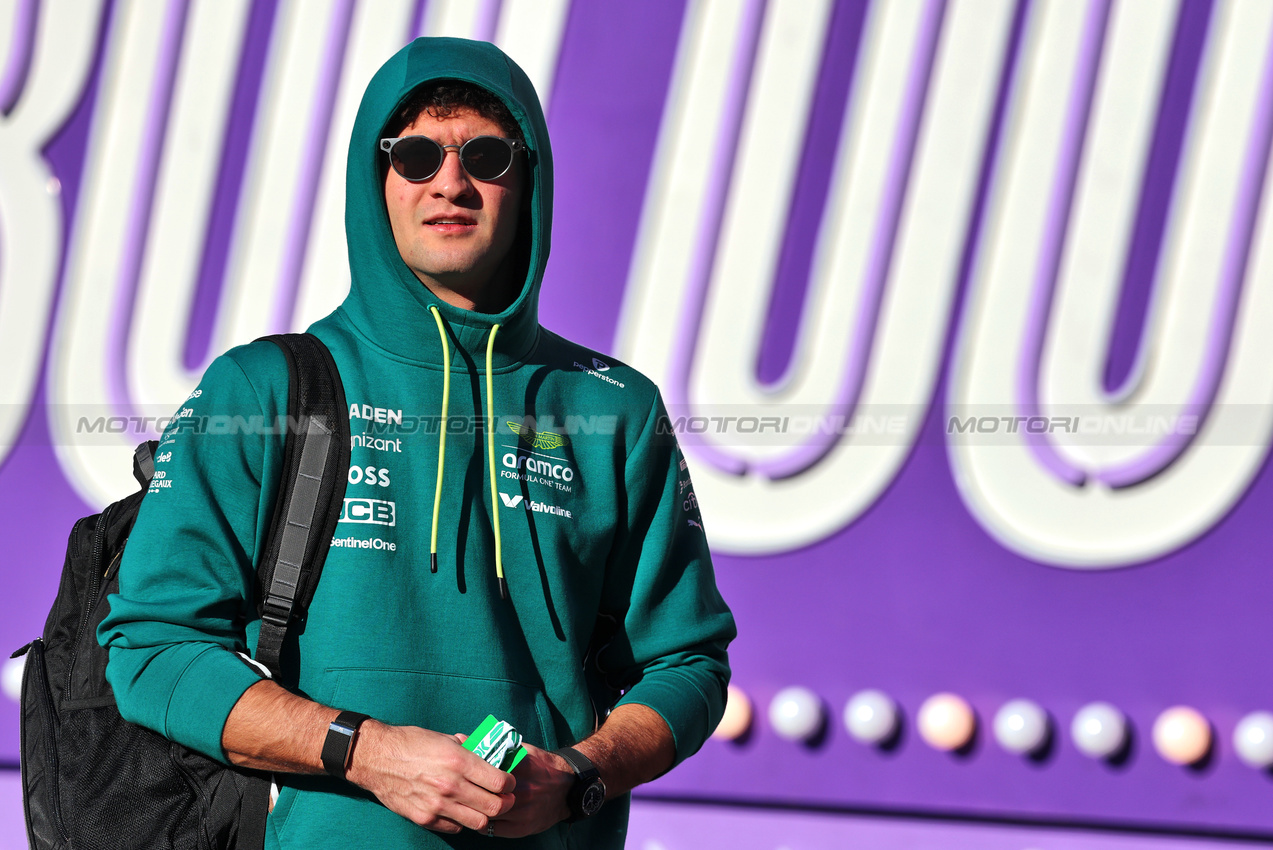 GP LAS VEGAS, Jak Crawford (USA) Aston Martin F1 Team Development Driver.
20.11.2025. Formula 1 World Championship, Rd 22, Las Vegas Grand Prix, Las Vegas, Nevada, USA, Practice Day
- www.xpbimages.com, EMail: requests@xpbimages.com © Copyright: Batchelor / XPB Images