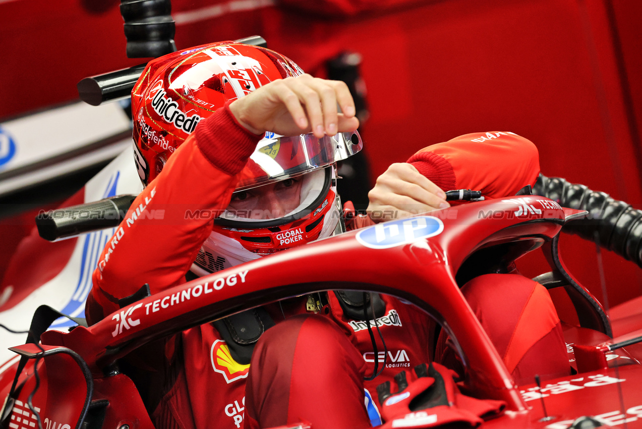 GP LAS VEGAS, Charles Leclerc (MON) Ferrari SF-25.
20.11.2025. Formula 1 World Championship, Rd 22, Las Vegas Grand Prix, Las Vegas, Nevada, USA, Practice Day
- www.xpbimages.com, EMail: requests@xpbimages.com © Copyright: Batchelor / XPB Images