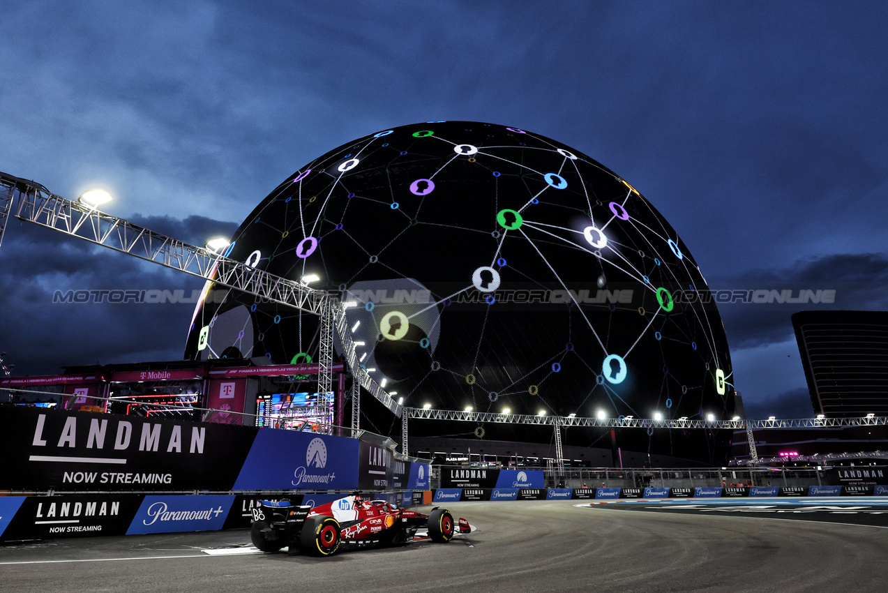 GP LAS VEGAS, Charles Leclerc (MON) Ferrari SF-25.

20.11.2025. Formula 1 World Championship, Rd 22, Las Vegas Grand Prix, Las Vegas, Nevada, USA, Practice Day

- www.xpbimages.com, EMail: requests@xpbimages.com © Copyright: Bearne / XPB Images