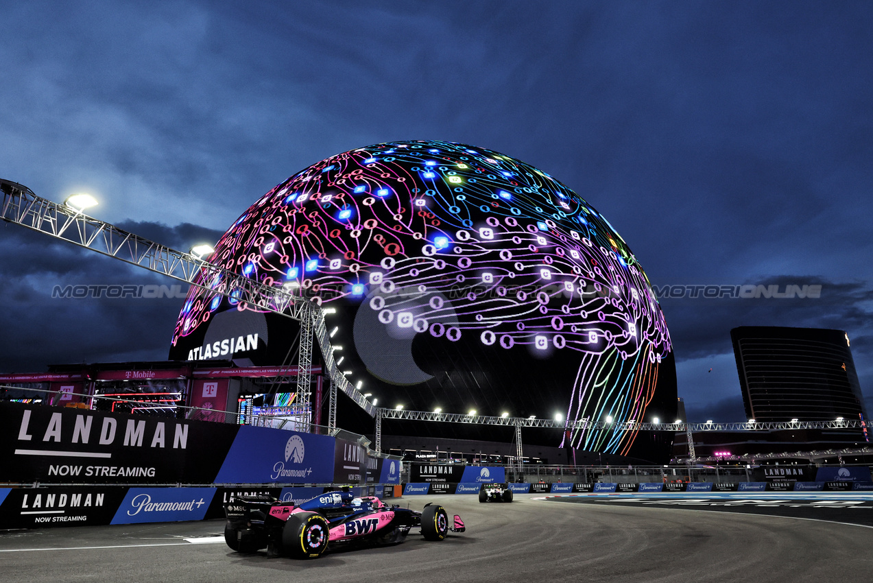 GP LAS VEGAS, Franco Colapinto (ARG) Alpine F1 Team A525.

20.11.2025. Formula 1 World Championship, Rd 22, Las Vegas Grand Prix, Las Vegas, Nevada, USA, Practice Day

- www.xpbimages.com, EMail: requests@xpbimages.com © Copyright: Bearne / XPB Images