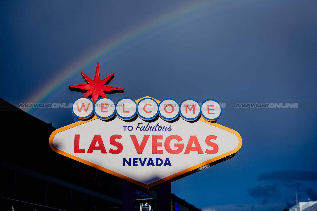 GP LAS VEGAS, Circuit Atmosfera - A rainbow over the paddock.
19.11.2025. Formula 1 World Championship, Rd 22, Las Vegas Grand Prix, Las Vegas, Nevada, USA, Preparation Day.
- www.xpbimages.com, EMail: requests@xpbimages.com © Copyright: Patching / XPB Images