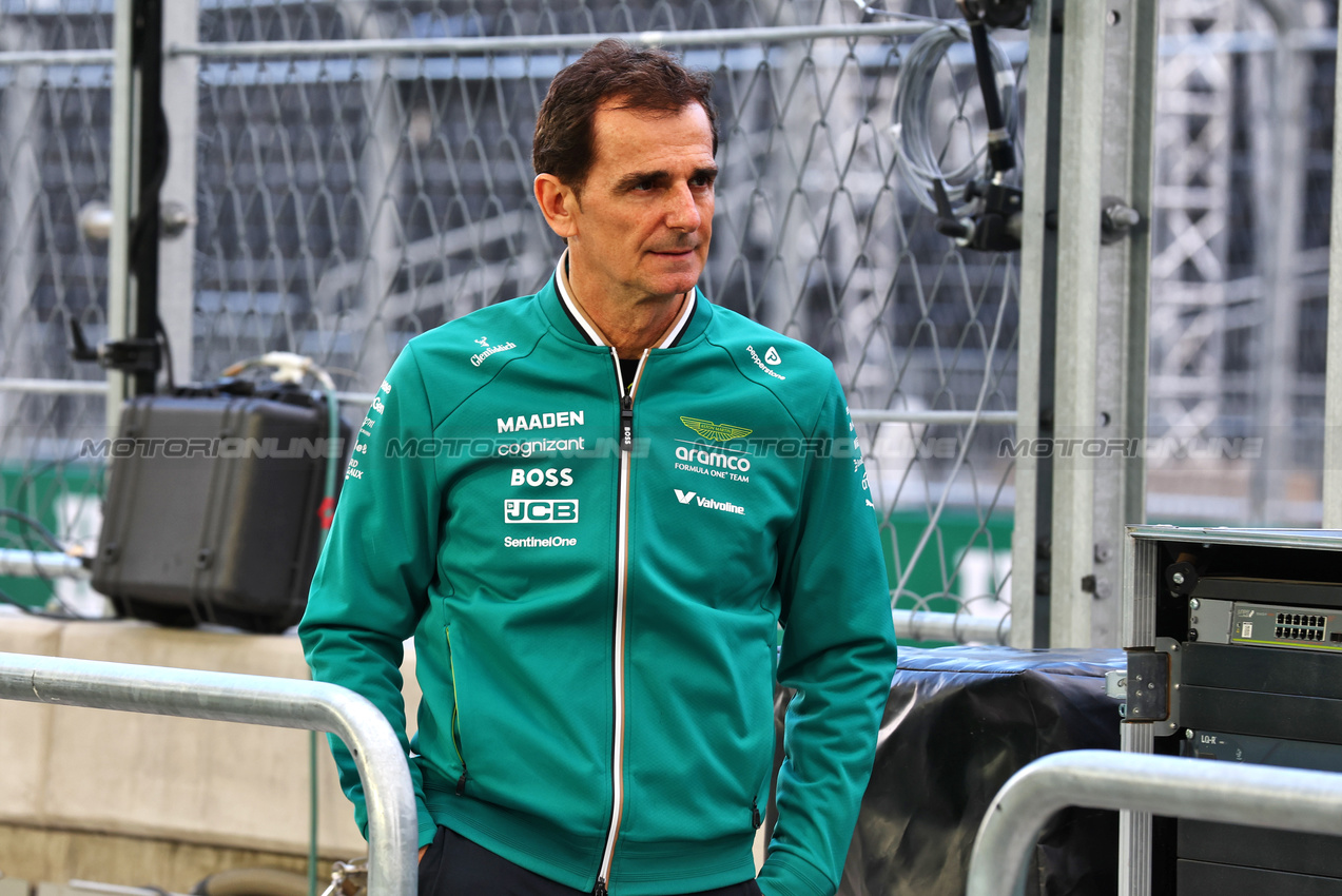 GP LAS VEGAS, Pedro De La Rosa (ESP) Aston Martin F1 Team, Team Ambassador.
19.11.2025. Formula 1 World Championship, Rd 22, Las Vegas Grand Prix, Las Vegas, Nevada, USA, Preparation Day.
- www.xpbimages.com, EMail: requests@xpbimages.com © Copyright: Patching / XPB Images