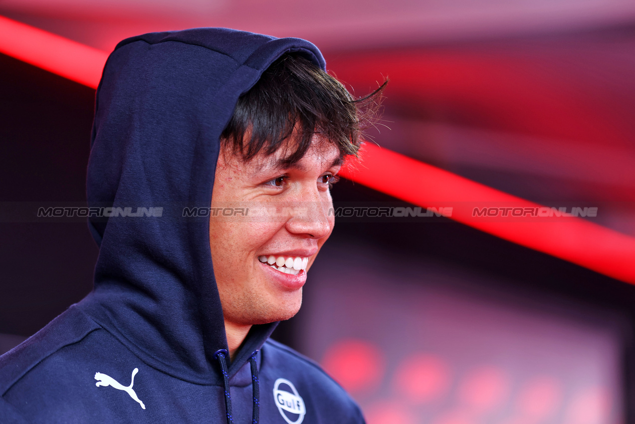 GP LAS VEGAS, Alexander Albon (THA) Atlassian Williams Racing.
19.11.2025. Formula 1 World Championship, Rd 22, Las Vegas Grand Prix, Las Vegas, Nevada, USA, Preparation Day.
- www.xpbimages.com, EMail: requests@xpbimages.com © Copyright: Patching / XPB Images