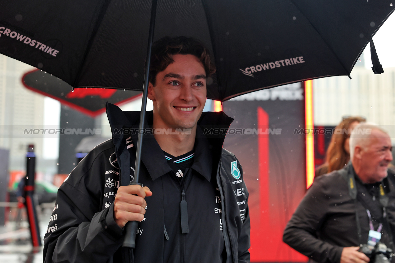 GP LAS VEGAS, George Russell (GBR) Mercedes AMG F1.
19.11.2025. Formula 1 World Championship, Rd 22, Las Vegas Grand Prix, Las Vegas, Nevada, USA, Preparation Day.
- www.xpbimages.com, EMail: requests@xpbimages.com © Copyright: Bearne / XPB Images