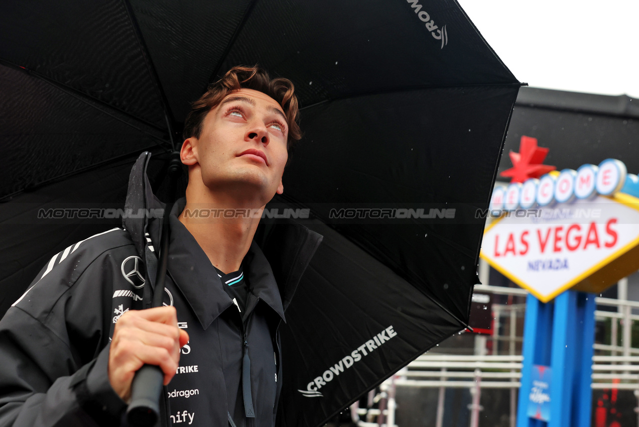 GP LAS VEGAS, George Russell (GBR) Mercedes AMG F1.

19.11.2025. Formula 1 World Championship, Rd 22, Las Vegas Grand Prix, Las Vegas, Nevada, USA, Preparation Day.

- www.xpbimages.com, EMail: requests@xpbimages.com © Copyright: Bearne / XPB Images