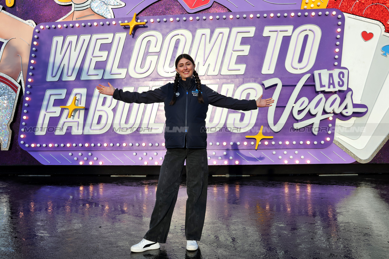 GP LAS VEGAS, Lia Block (USA) Atlassian Williams Racing Academy Driver.

19.11.2025. Formula 1 World Championship, Rd 22, Las Vegas Grand Prix, Las Vegas, Nevada, USA, Preparation Day.

- www.xpbimages.com, EMail: requests@xpbimages.com © Copyright: Bearne / XPB Images