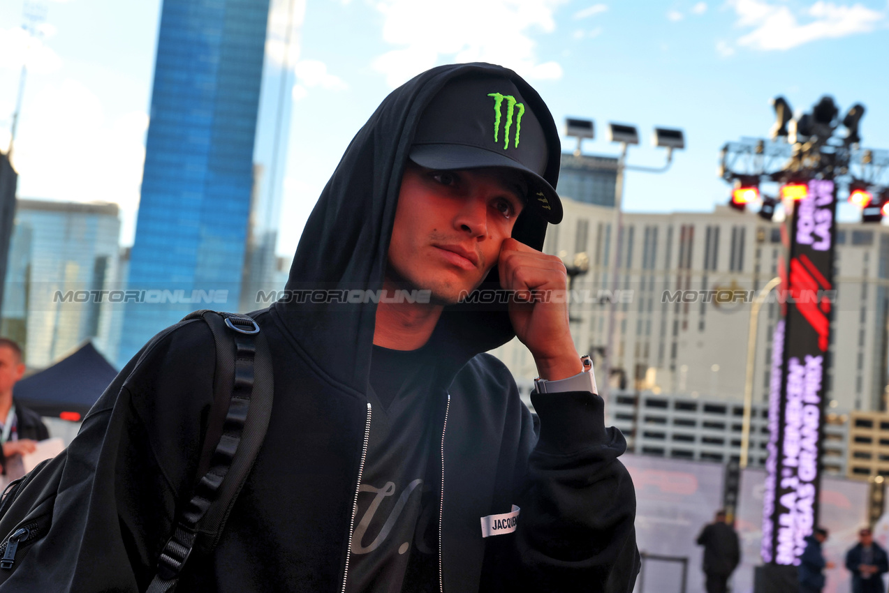 GP LAS VEGAS, Lando Norris (GBR) McLaren.

19.11.2025. Formula 1 World Championship, Rd 22, Las Vegas Grand Prix, Las Vegas, Nevada, USA, Preparation Day.

- www.xpbimages.com, EMail: requests@xpbimages.com © Copyright: Bearne / XPB Images