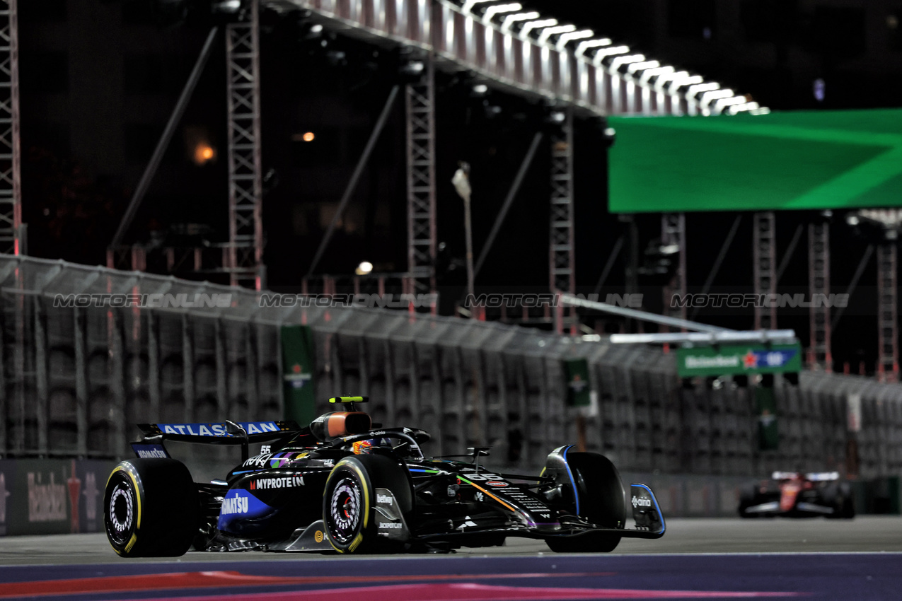 GP LAS VEGAS, Carlos Sainz (ESP) Atlassian Williams Racing FW47.
22.11.2025. Formula 1 World Championship, Rd 22, Las Vegas Grand Prix, Las Vegas, Nevada, USA, Gara Day.
- www.xpbimages.com, EMail: requests@xpbimages.com © Copyright: Batchelor / XPB Images