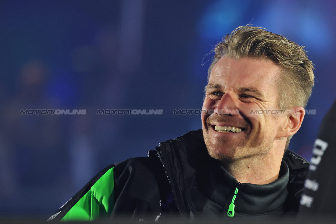 GP LAS VEGAS, Nico Hulkenberg (GER) Sauber on the drivers' parade.

22.11.2025. Formula 1 World Championship, Rd 22, Las Vegas Grand Prix, Las Vegas, Nevada, USA, Gara Day.

- www.xpbimages.com, EMail: requests@xpbimages.com © Copyright: Charniaux / XPB Images