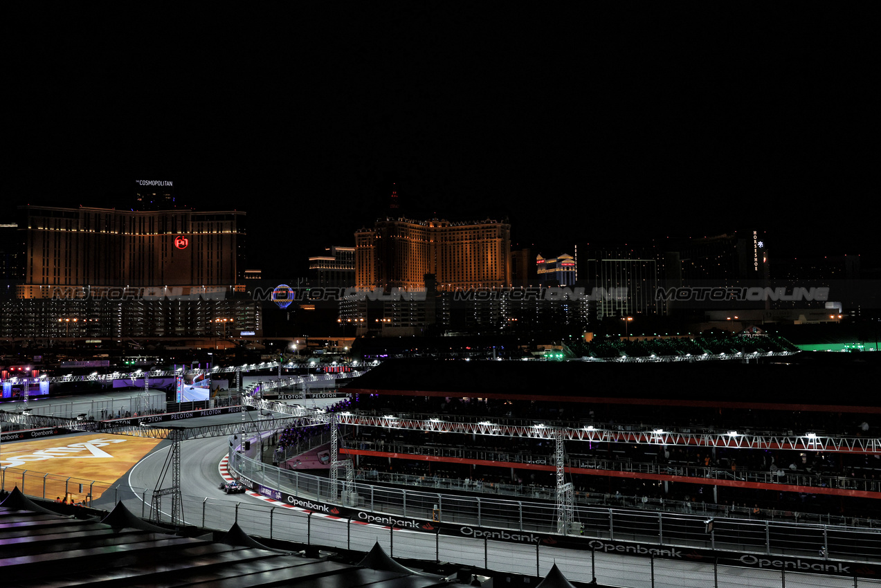 GP LAS VEGAS, Franco Colapinto (ARG) Alpine F1 Team A525.
22.11.2025. Formula 1 World Championship, Rd 22, Las Vegas Grand Prix, Las Vegas, Nevada, USA, Gara Day.
- www.xpbimages.com, EMail: requests@xpbimages.com © Copyright: Bearne / XPB Images