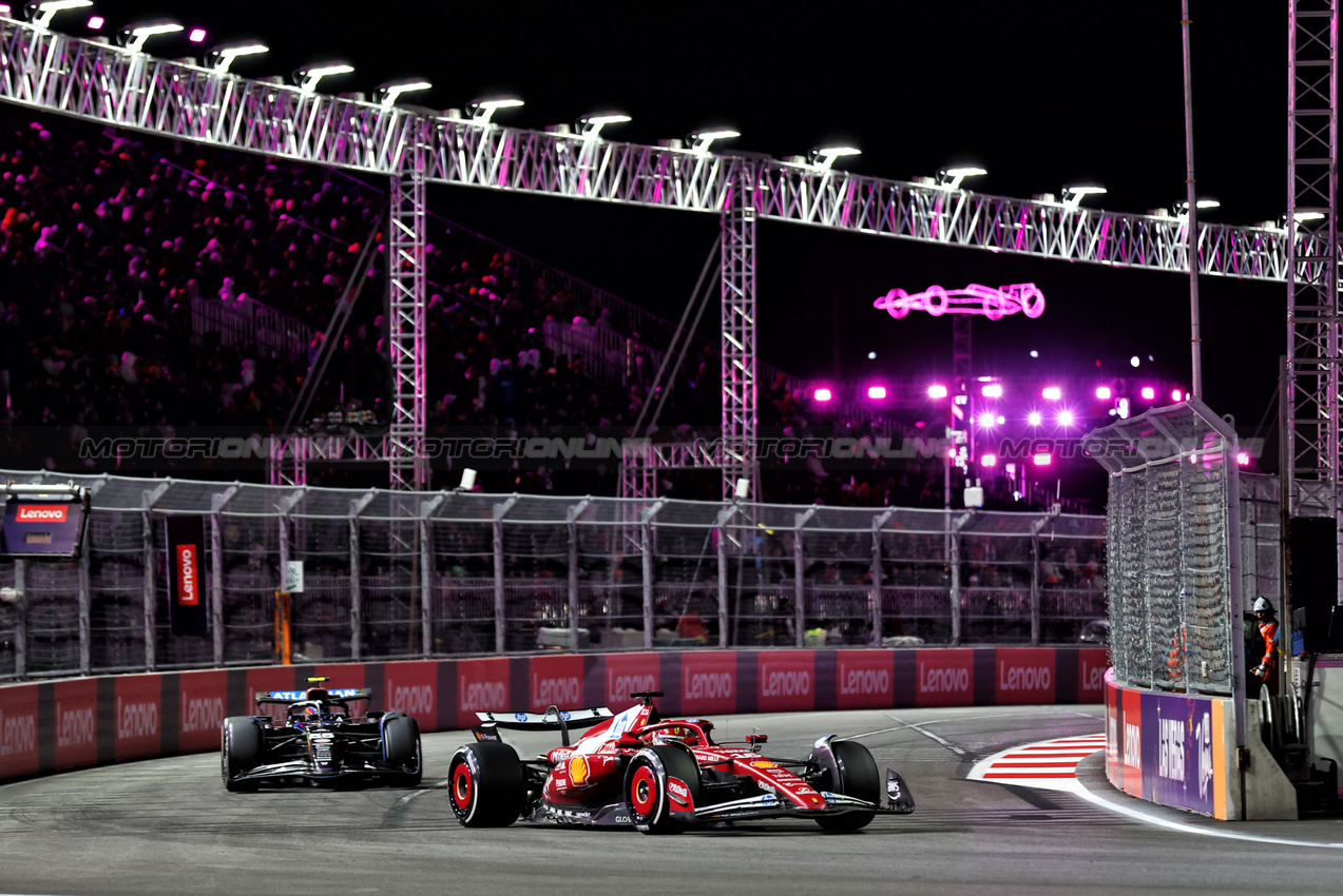 GP LAS VEGAS, Charles Leclerc (MON) Ferrari SF-25.

22.11.2025. Formula 1 World Championship, Rd 22, Las Vegas Grand Prix, Las Vegas, Nevada, USA, Gara Day.

 - www.xpbimages.com, EMail: requests@xpbimages.com © Copyright: Patching / XPB Images