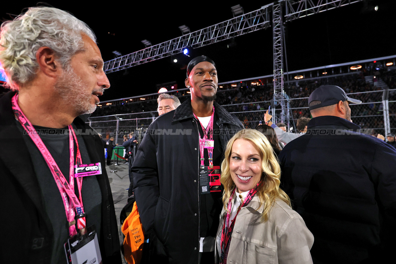 GP LAS VEGAS, VIPs on the grid.

22.11.2025. Formula 1 World Championship, Rd 22, Las Vegas Grand Prix, Las Vegas, Nevada, USA, Gara Day.

- www.xpbimages.com, EMail: requests@xpbimages.com © Copyright: Moy / XPB Images