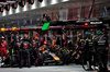 GP LAS VEGAS, Yuki Tsunoda (JPN) Red Bull Racing RB21 makes a pit stop.

22.11.2025. Formula 1 World Championship, Rd 22, Las Vegas Grand Prix, Las Vegas, Nevada, USA, Gara Day.

- www.xpbimages.com, EMail: requests@xpbimages.com © Copyright: Batchelor / XPB Images