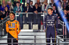 GP LAS VEGAS, (L to R): Second placed Lando Norris (GBR) McLaren e vincitore Max Verstappen (NLD) Red Bull Racing on the podium.

22.11.2025. Formula 1 World Championship, Rd 22, Las Vegas Grand Prix, Las Vegas, Nevada, USA, Gara Day.

- www.xpbimages.com, EMail: requests@xpbimages.com © Copyright: Charniaux / XPB Images