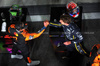 GP LAS VEGAS, (L to R): Lando Norris (GBR) McLaren celebrates his second position with vincitore Max Verstappen (NLD) Red Bull Racing in parc ferme.
22.11.2025. Formula 1 World Championship, Rd 22, Las Vegas Grand Prix, Las Vegas, Nevada, USA, Gara Day.
- www.xpbimages.com, EMail: requests@xpbimages.com © Copyright: Bearne / XPB Images