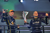 GP LAS VEGAS, (L to R): Gara winner Max Verstappen (NLD) Red Bull Racing celebrates on the podium with Gianpiero Lambiase (ITA) Red Bull Racing Head of Racing.
22.11.2025. Formula 1 World Championship, Rd 22, Las Vegas Grand Prix, Las Vegas, Nevada, USA, Gara Day.
- www.xpbimages.com, EMail: requests@xpbimages.com © Copyright: Batchelor / XPB Images