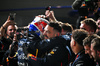 GP LAS VEGAS, Gara winner Max Verstappen (NLD) Red Bull Racing celebrates in parc ferme with the team.
22.11.2025. Formula 1 World Championship, Rd 22, Las Vegas Grand Prix, Las Vegas, Nevada, USA, Gara Day.
- www.xpbimages.com, EMail: requests@xpbimages.com © Copyright: Price / XPB Images