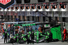 GP LAS VEGAS, Gabriel Bortoleto (BRA) Sauber C45 makes a pit stop.

22.11.2025. Formula 1 World Championship, Rd 22, Las Vegas Grand Prix, Las Vegas, Nevada, USA, Gara Day.

- www.xpbimages.com, EMail: requests@xpbimages.com © Copyright: Batchelor / XPB Images