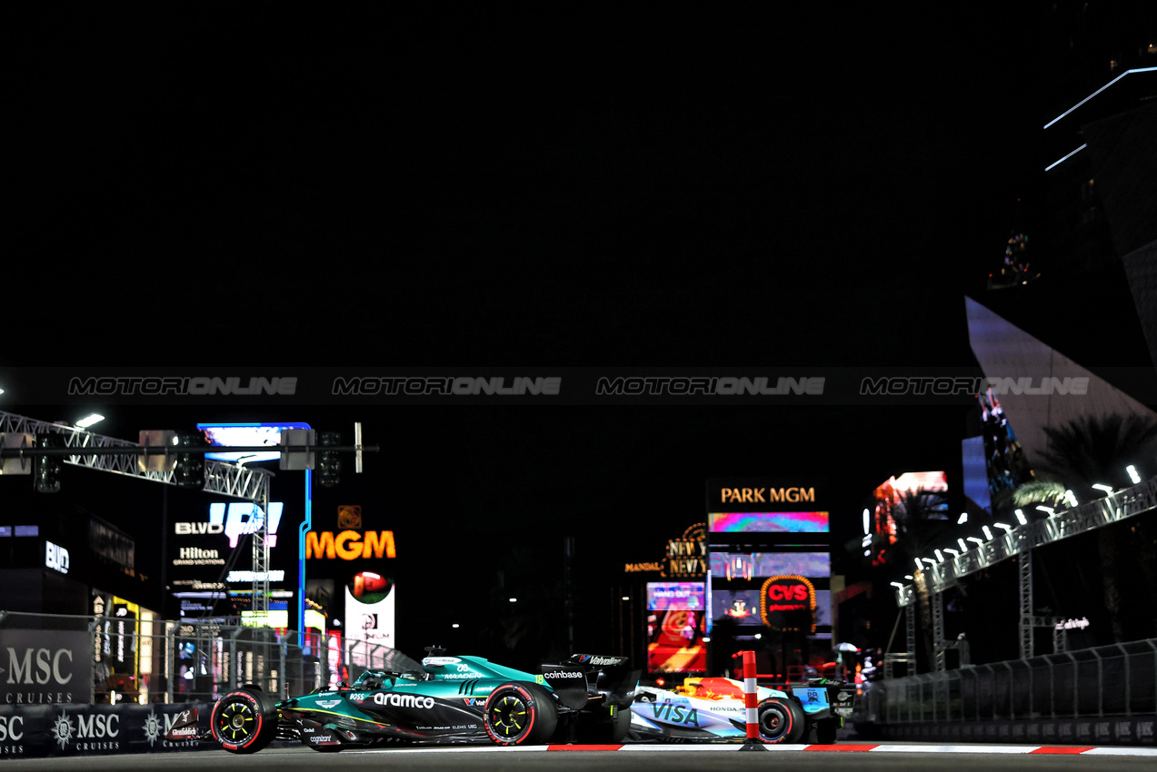 GP LAS VEGAS, Lance Stroll (CDN) Aston Martin F1 Team AMR25.
21.11.2025. Formula 1 World Championship, Rd 22, Las Vegas Grand Prix, Las Vegas, Nevada, USA, Qualifiche Day.
- www.xpbimages.com, EMail: requests@xpbimages.com © Copyright: Bearne / XPB Images