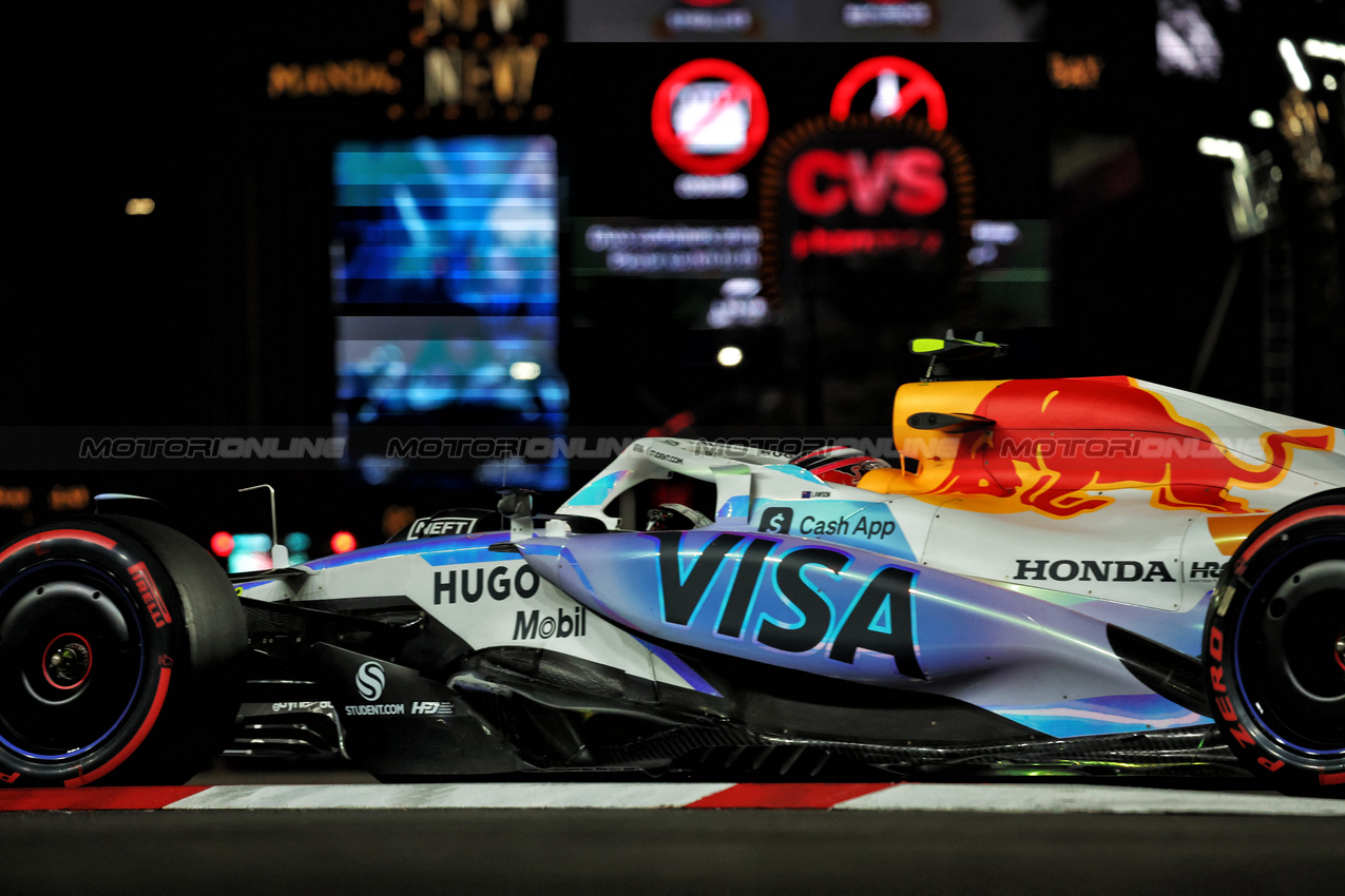 GP LAS VEGAS, Liam Lawson (NZL) Racing Bulls VCARB 02.

21.11.2025. Formula 1 World Championship, Rd 22, Las Vegas Grand Prix, Las Vegas, Nevada, USA, Qualifiche Day.

- www.xpbimages.com, EMail: requests@xpbimages.com © Copyright: Bearne / XPB Images