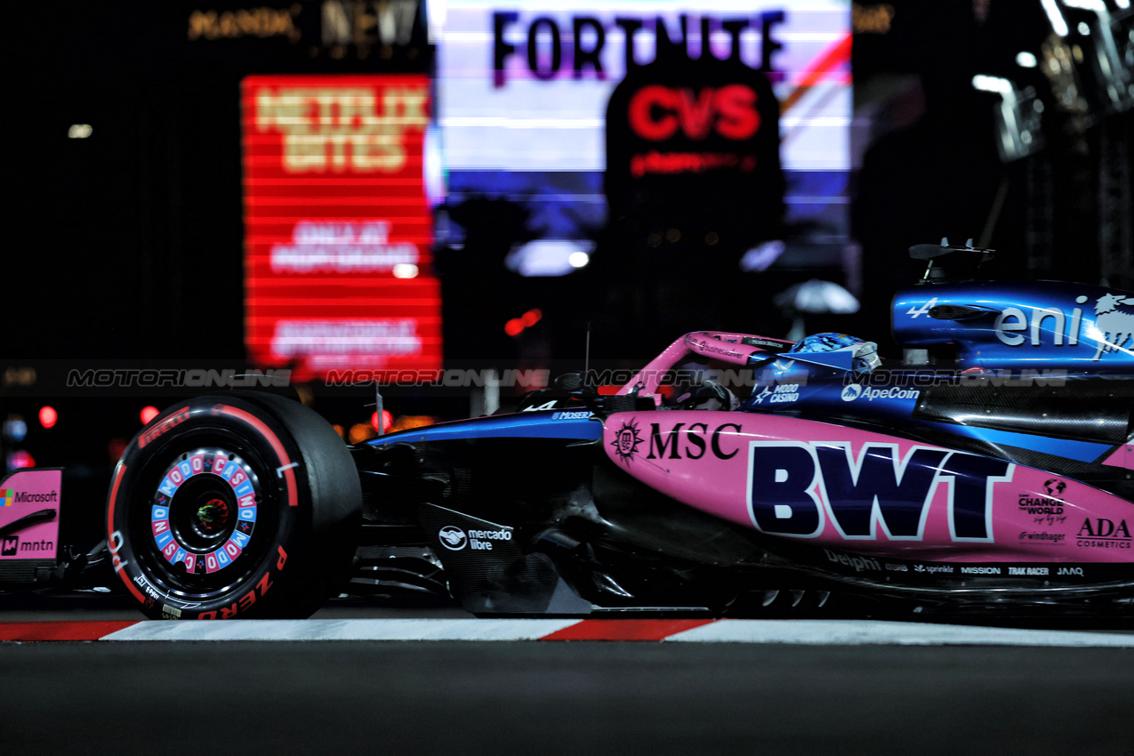 GP LAS VEGAS, Pierre Gasly (FRA) Alpine F1 Team A525.
21.11.2025. Formula 1 World Championship, Rd 22, Las Vegas Grand Prix, Las Vegas, Nevada, USA, Qualifiche Day.
- www.xpbimages.com, EMail: requests@xpbimages.com © Copyright: Bearne / XPB Images