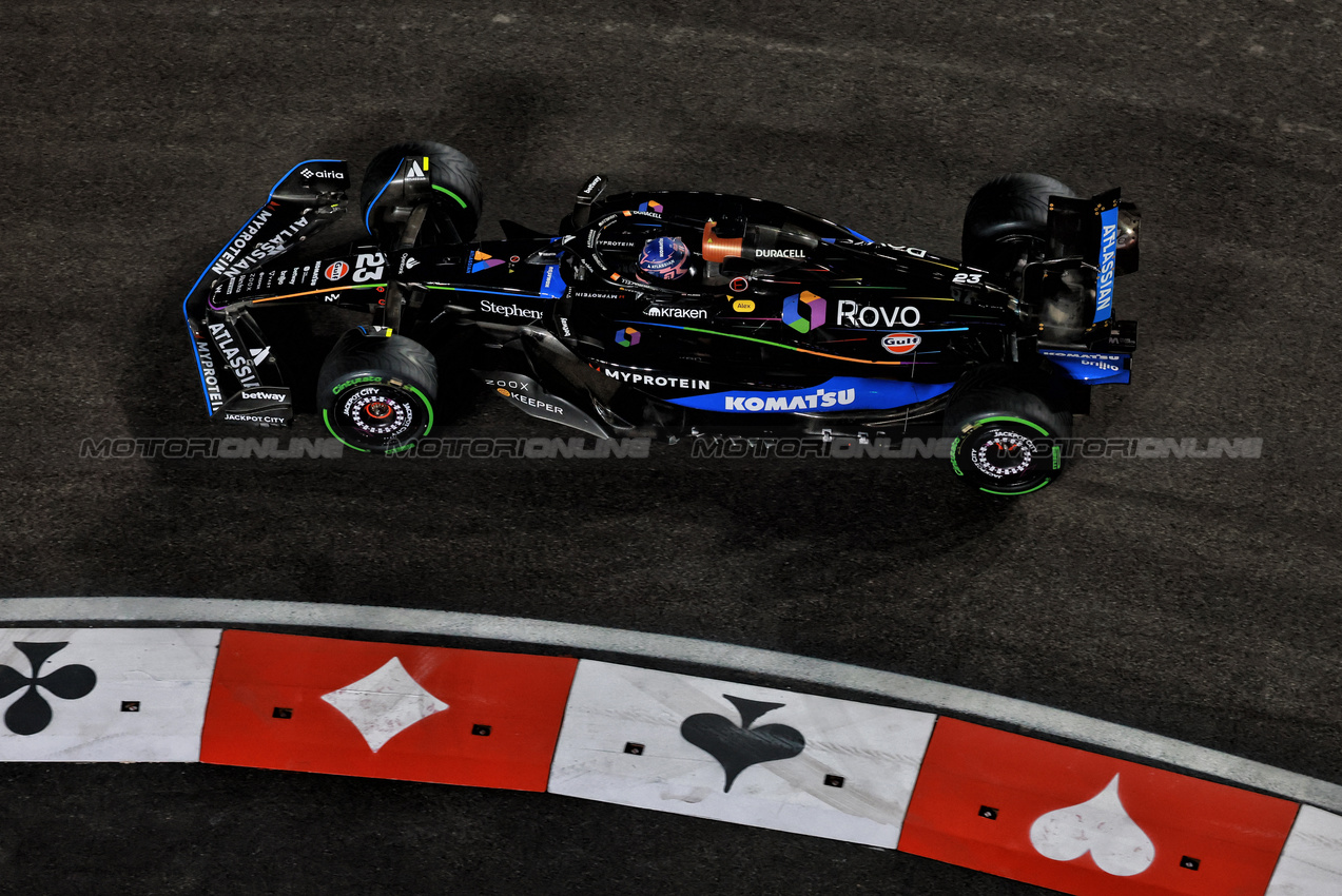 GP LAS VEGAS, Alexander Albon (THA) Atlassian Williams Racing FW47.
21.11.2025. Formula 1 World Championship, Rd 22, Las Vegas Grand Prix, Las Vegas, Nevada, USA, Qualifiche Day.
- www.xpbimages.com, EMail: requests@xpbimages.com © Copyright: Moy / XPB Images