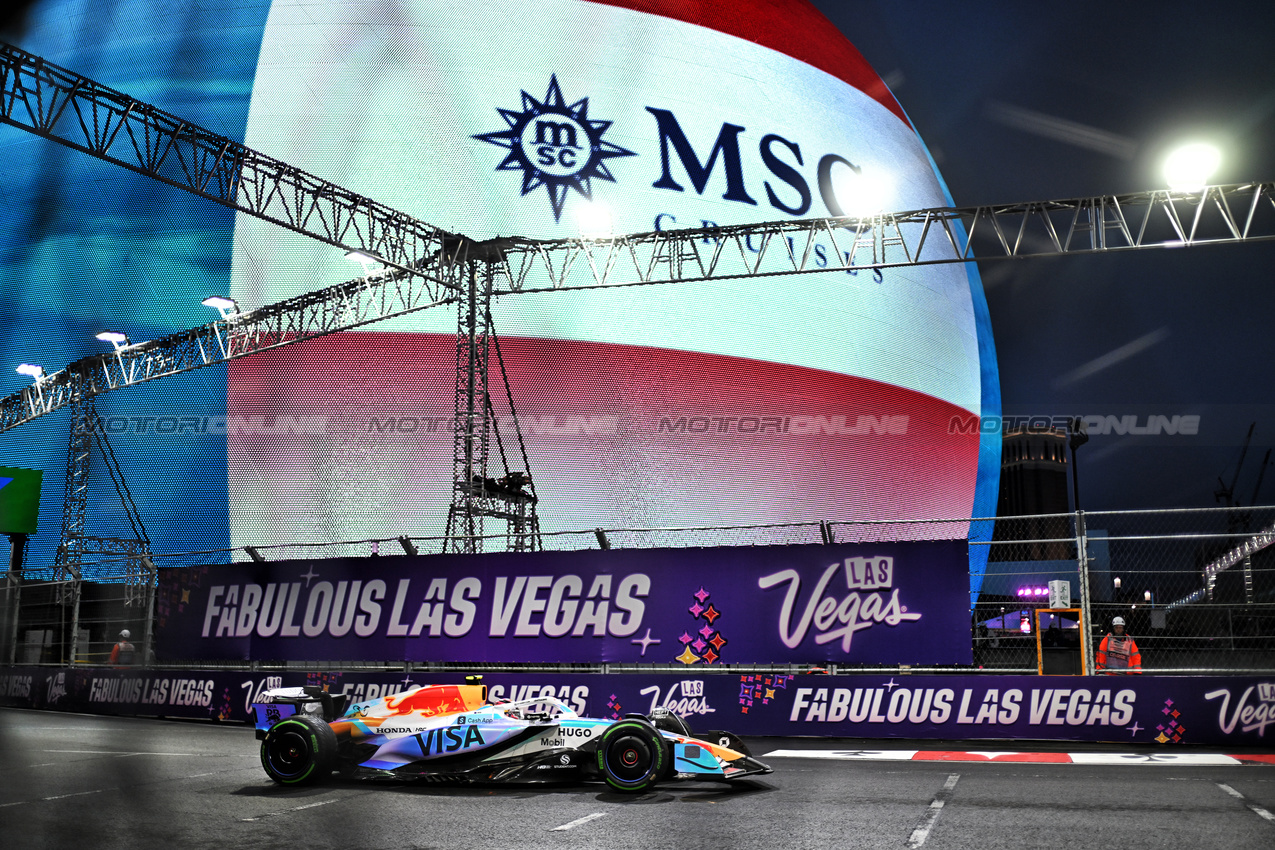 GP LAS VEGAS, Liam Lawson (NZL) Racing Bulls VCARB 02.

21.11.2025. Formula 1 World Championship, Rd 22, Las Vegas Grand Prix, Las Vegas, Nevada, USA, Qualifiche Day.

- www.xpbimages.com, EMail: requests@xpbimages.com © Copyright: Price	/ XPB Images