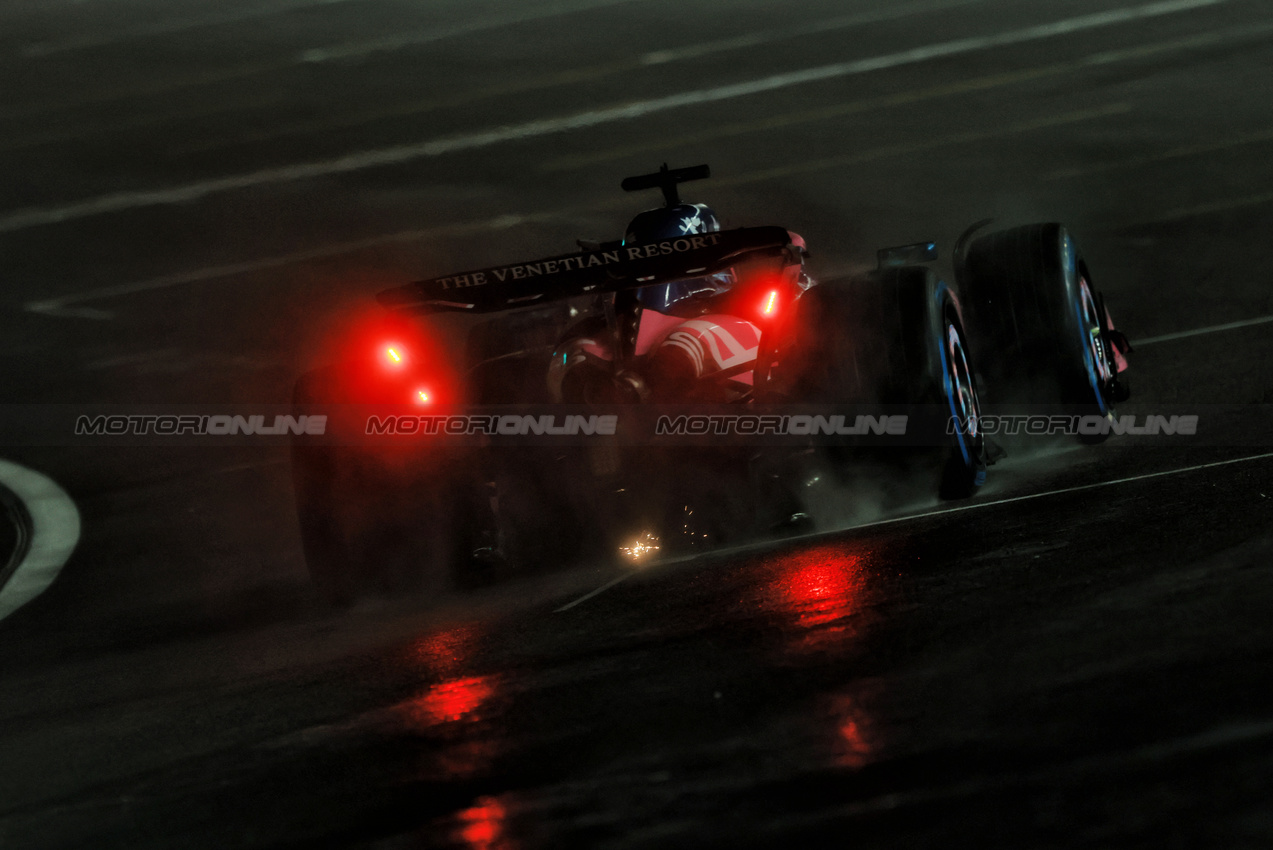 GP LAS VEGAS, Pierre Gasly (FRA) Alpine F1 Team A525.

21.11.2025. Formula 1 World Championship, Rd 22, Las Vegas Grand Prix, Las Vegas, Nevada, USA, Qualifiche Day.

- www.xpbimages.com, EMail: requests@xpbimages.com © Copyright: Moy / XPB Images