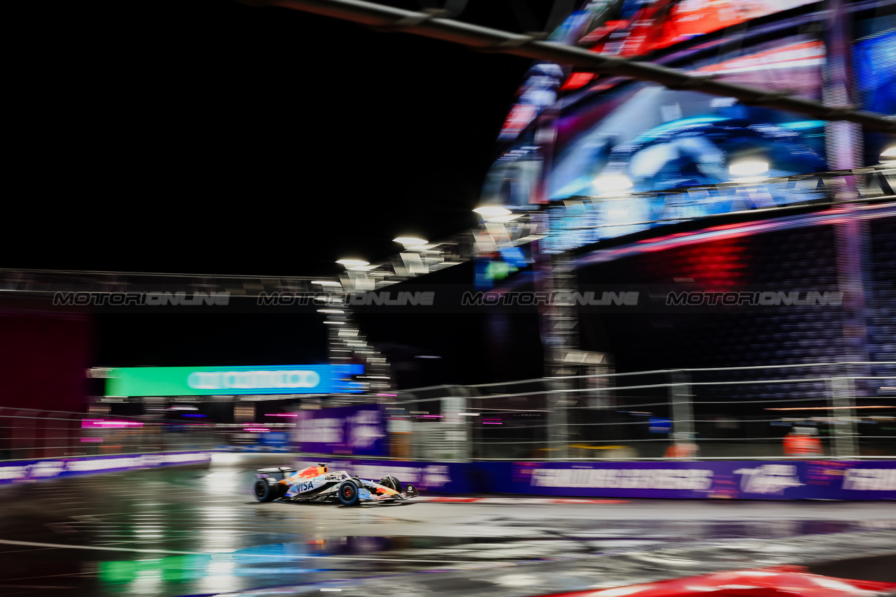 GP LAS VEGAS, Isack Hadjar (FRA) Racing Bulls VCARB 02.
21.11.2025. Formula 1 World Championship, Rd 22, Las Vegas Grand Prix, Las Vegas, Nevada, USA, Qualifiche Day.
- www.xpbimages.com, EMail: requests@xpbimages.com © Copyright: Patching / XPB Images