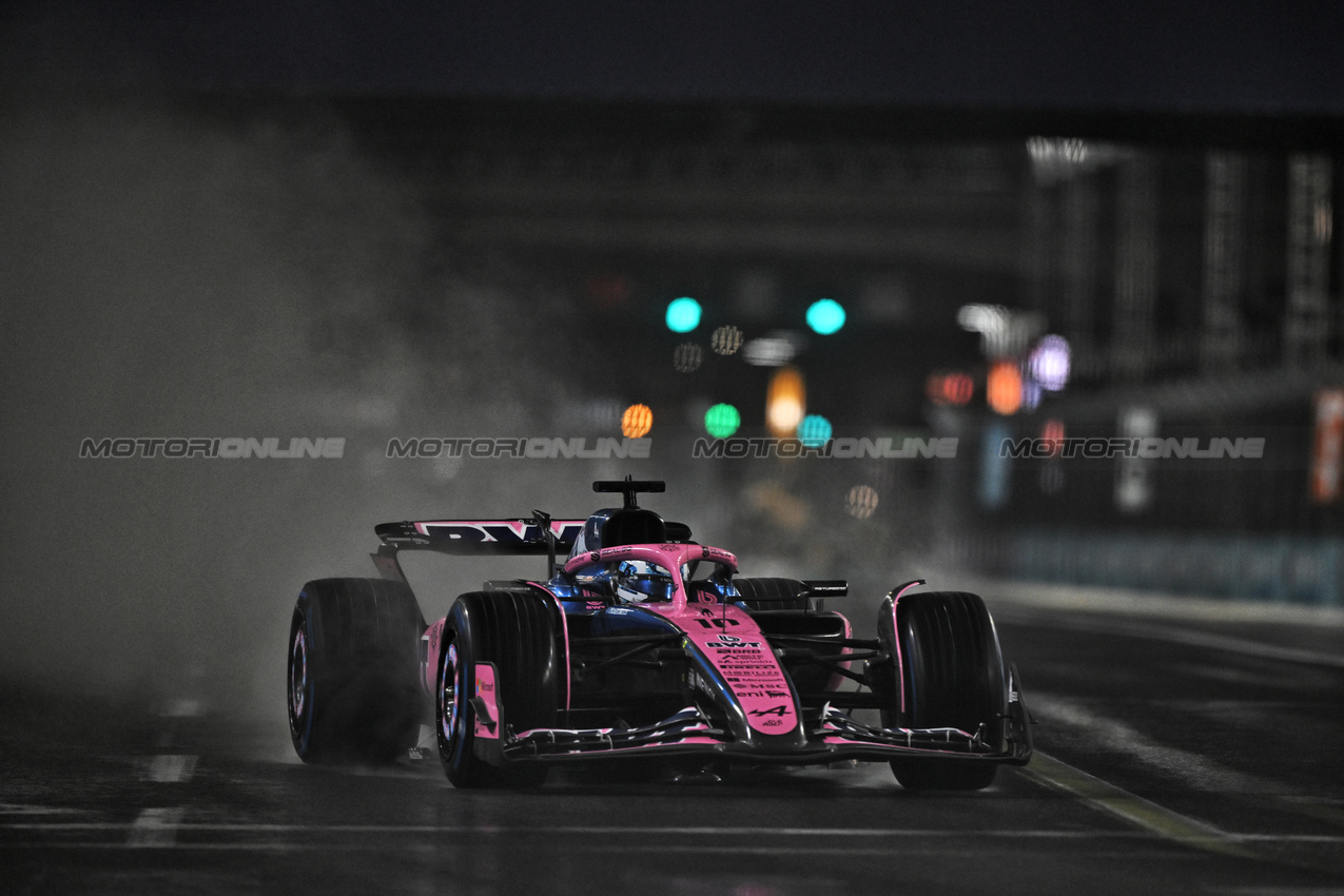 GP LAS VEGAS, Pierre Gasly (FRA) Alpine F1 Team A525.
21.11.2025. Formula 1 World Championship, Rd 22, Las Vegas Grand Prix, Las Vegas, Nevada, USA, Qualifiche Day.
- www.xpbimages.com, EMail: requests@xpbimages.com © Copyright: Price / XPB Images