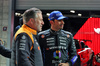 GP LAS VEGAS, (L to R): Zak Brown (USA) McLaren Executive Director in qualifying parc ferme with third placed Carlos Sainz (ESP) Atlassian Williams Racing.
21.11.2025. Formula 1 World Championship, Rd 22, Las Vegas Grand Prix, Las Vegas, Nevada, USA, Qualifiche Day.
- www.xpbimages.com, EMail: requests@xpbimages.com © Copyright: Bearne / XPB Images