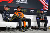 GP LAS VEGAS, (L to R): Max Verstappen (NLD) Red Bull Racing; Lando Norris (GBR) McLaren; e Carlos Sainz (ESP) Atlassian Williams Racing, in the post qualifying FIA Press Conference.

21.11.2025. Formula 1 World Championship, Rd 22, Las Vegas Grand Prix, Las Vegas, Nevada, USA, Qualifiche Day.

- www.xpbimages.com, EMail: requests@xpbimages.com © Copyright: Batchelor / XPB Images