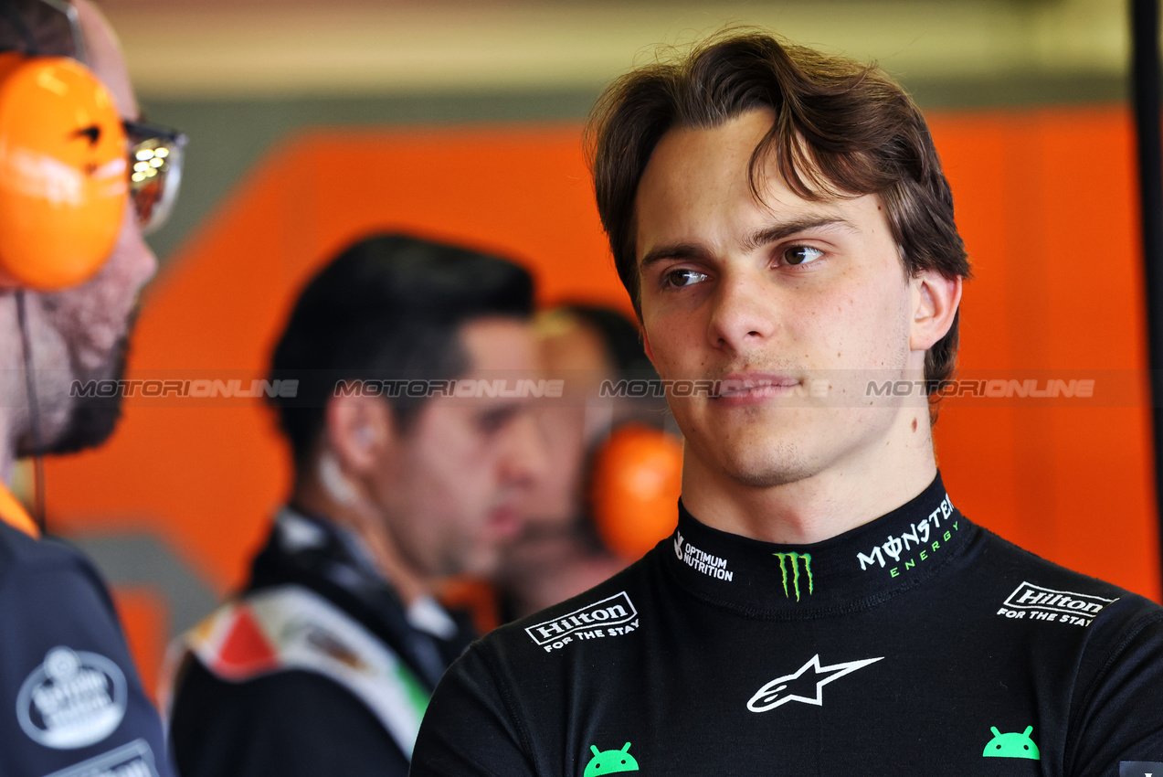 GP MESSICO, Oscar Piastri (AUS) McLaren.

26.10.2025. Formula 1 World Championship, Rd 20, Mexican Grand Prix, Mexico City, Mexico, Gara Day.

- www.xpbimages.com, EMail: requests@xpbimages.com © Copyright: Bearne / XPB Images