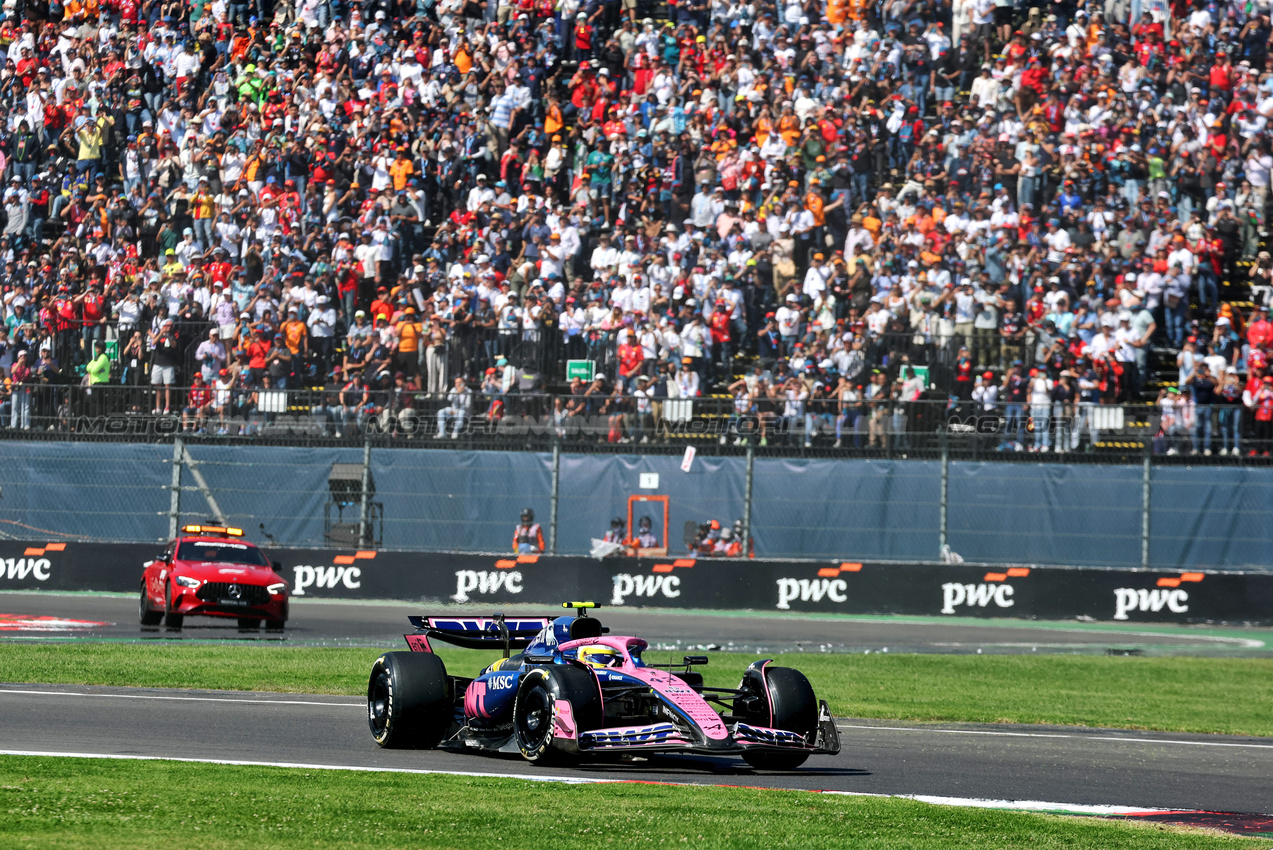 GP MESSICO, Franco Colapinto (ARG) Alpine F1 Team A525 recovers back onto the circuit at the partenza of the race.

26.10.2025. Formula 1 World Championship, Rd 20, Mexican Grand Prix, Mexico City, Mexico, Gara Day.

- www.xpbimages.com, EMail: requests@xpbimages.com © Copyright: Moy / XPB Images