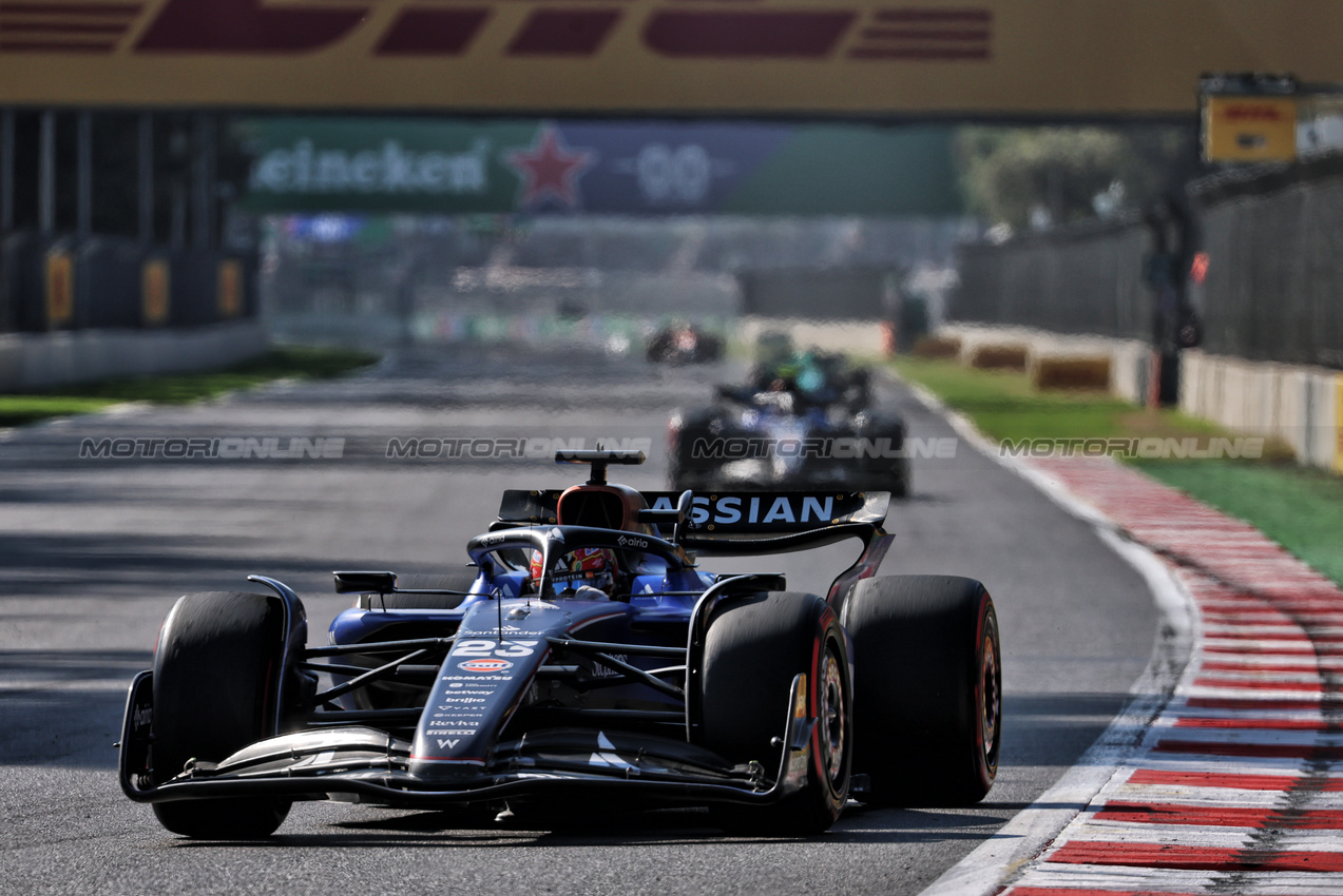 GP MESSICO, Alexander Albon (THA) Atlassian Williams Racing FW47.

26.10.2025. Formula 1 World Championship, Rd 20, Mexican Grand Prix, Mexico City, Mexico, Gara Day.

- www.xpbimages.com, EMail: requests@xpbimages.com © Copyright: Batchelor / XPB Images