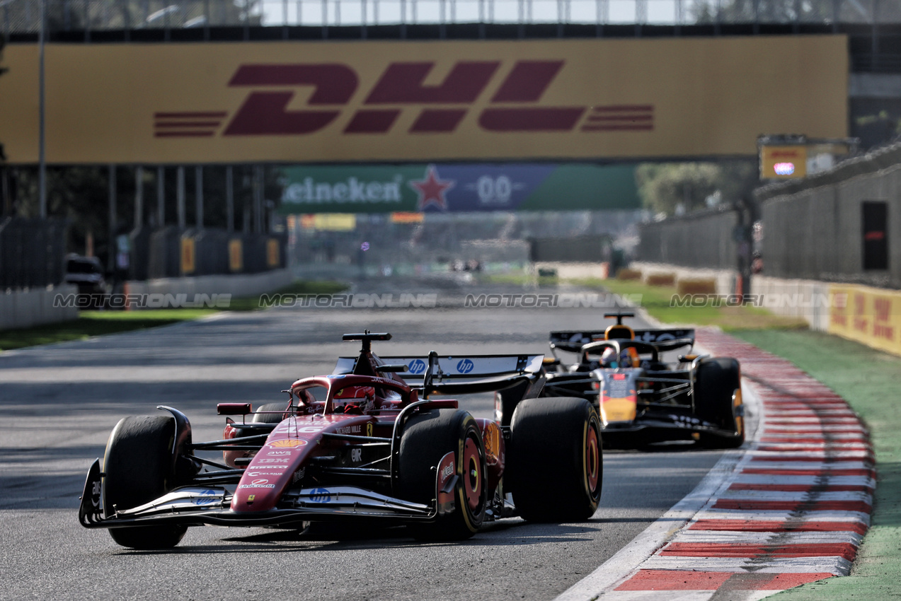 GP MESSICO, Charles Leclerc (MON) Ferrari SF-25.
26.10.2025. Formula 1 World Championship, Rd 20, Mexican Grand Prix, Mexico City, Mexico, Gara Day.
- www.xpbimages.com, EMail: requests@xpbimages.com © Copyright: Batchelor / XPB Images