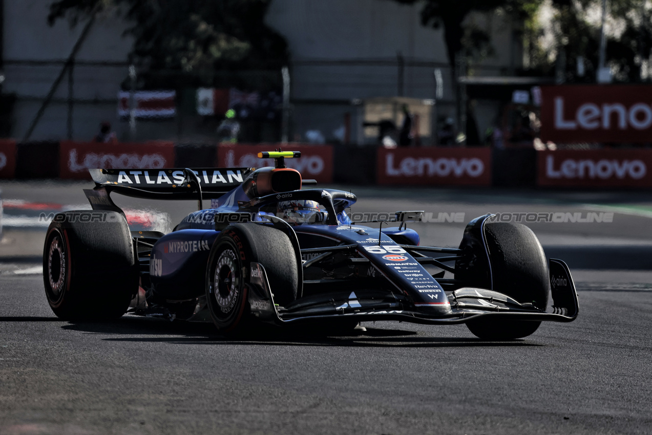 GP MESSICO, Carlos Sainz (ESP) Atlassian Williams Racing FW47.
26.10.2025. Formula 1 World Championship, Rd 20, Mexican Grand Prix, Mexico City, Mexico, Gara Day.
- www.xpbimages.com, EMail: requests@xpbimages.com © Copyright: Bearne / XPB Images
