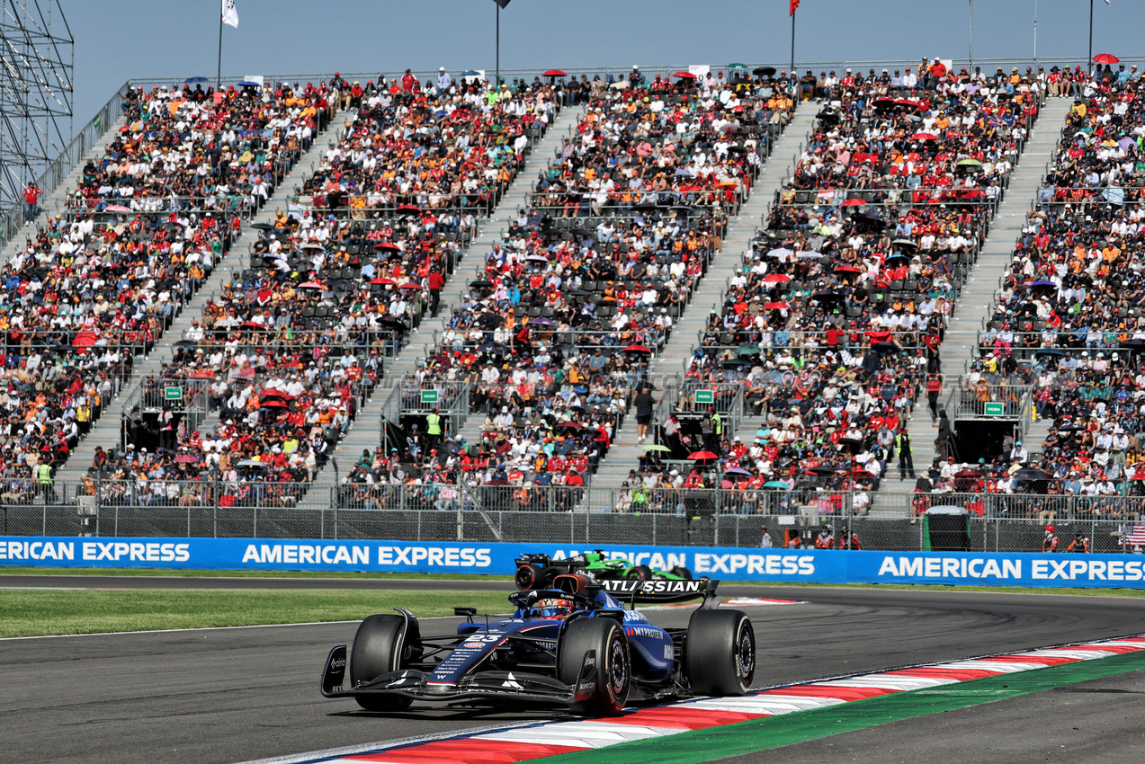 GP MESSICO, Alexander Albon (THA) Atlassian Williams Racing FW47.
26.10.2025. Formula 1 World Championship, Rd 20, Mexican Grand Prix, Mexico City, Mexico, Gara Day.
- www.xpbimages.com, EMail: requests@xpbimages.com © Copyright: Moy / XPB Images