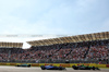 GP MESSICO, Nico Hulkenberg (GER) Sauber C45 e Alexander Albon (THA) Atlassian Williams Racing FW47 pass Lance Stroll (CDN) Aston Martin F1 Team AMR25 at the partenza of the race.
26.10.2025. Formula 1 World Championship, Rd 20, Mexican Grand Prix, Mexico City, Mexico, Gara Day.
- www.xpbimages.com, EMail: requests@xpbimages.com © Copyright: Bearne / XPB Images