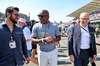 GP MESSICO, Evander Holyfield (USA) Former Boxer (Centre) on the grid with Stefano Domenicali (ITA) Formula One President e CEO (Right).

26.10.2025. Formula 1 World Championship, Rd 20, Mexican Grand Prix, Mexico City, Mexico, Gara Day.

- www.xpbimages.com, EMail: requests@xpbimages.com © Copyright: Batchelor / XPB Images