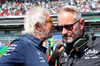 GP MESSICO, (L to R): Flavio Briatore (ITA) Alpine F1 Team Executive Advisor wio Jonathan Wheatley (GBR) Sauber Team Principal on the grid.

26.10.2025. Formula 1 World Championship, Rd 20, Mexican Grand Prix, Mexico City, Mexico, Gara Day.

- www.xpbimages.com, EMail: requests@xpbimages.com © Copyright: Batchelor / XPB Images