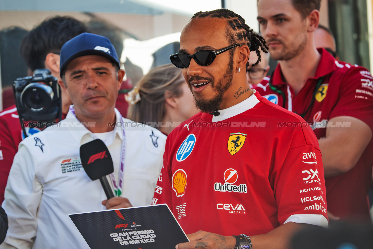 GP MESSICO, Lewis Hamilton (GBR) Ferrari.
23.10.2025. Formula 1 World Championship, Rd 20, Mexican Grand Prix, Mexico City, Mexico, Preparation Day.
- www.xpbimages.com, EMail: requests@xpbimages.com © Copyright: Bearne / XPB Images