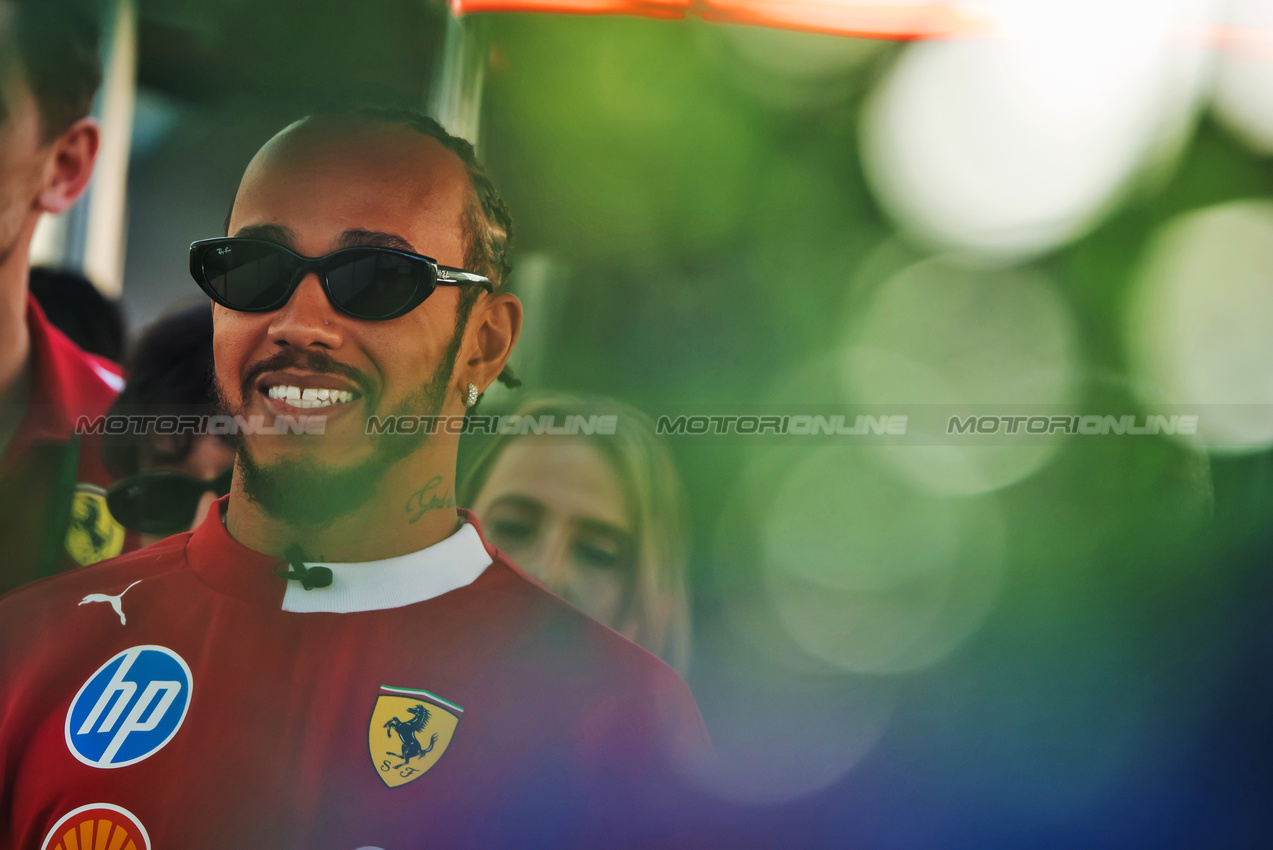 GP MESSICO, Lewis Hamilton (GBR) Ferrari.
23.10.2025. Formula 1 World Championship, Rd 20, Mexican Grand Prix, Mexico City, Mexico, Preparation Day.
- www.xpbimages.com, EMail: requests@xpbimages.com © Copyright: Bearne / XPB Images