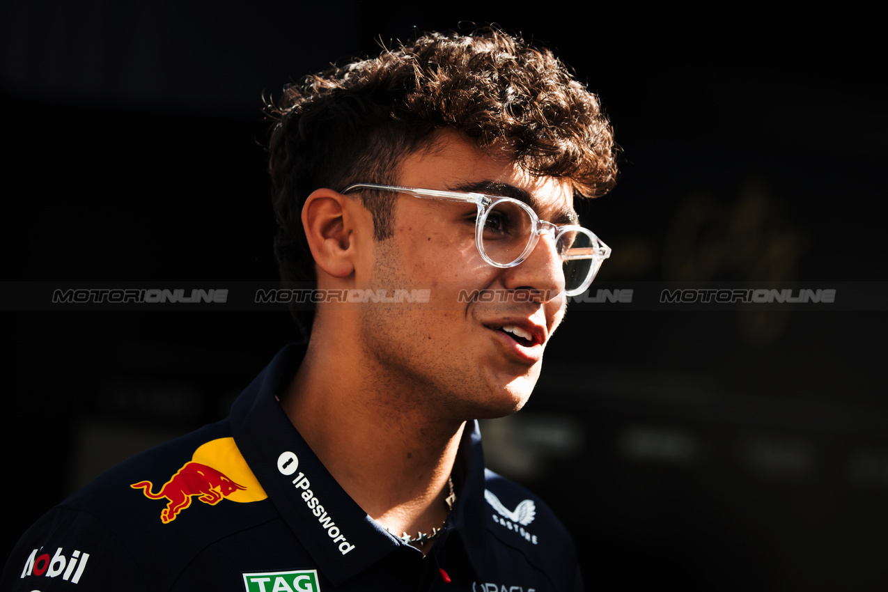 GP MESSICO, Arvid Lindblad (GBR) Red Bull Junior Driver.

23.10.2025. Formula 1 World Championship, Rd 20, Mexican Grand Prix, Mexico City, Mexico, Preparation Day.

- www.xpbimages.com, EMail: requests@xpbimages.com © Copyright: Bearne / XPB Images
