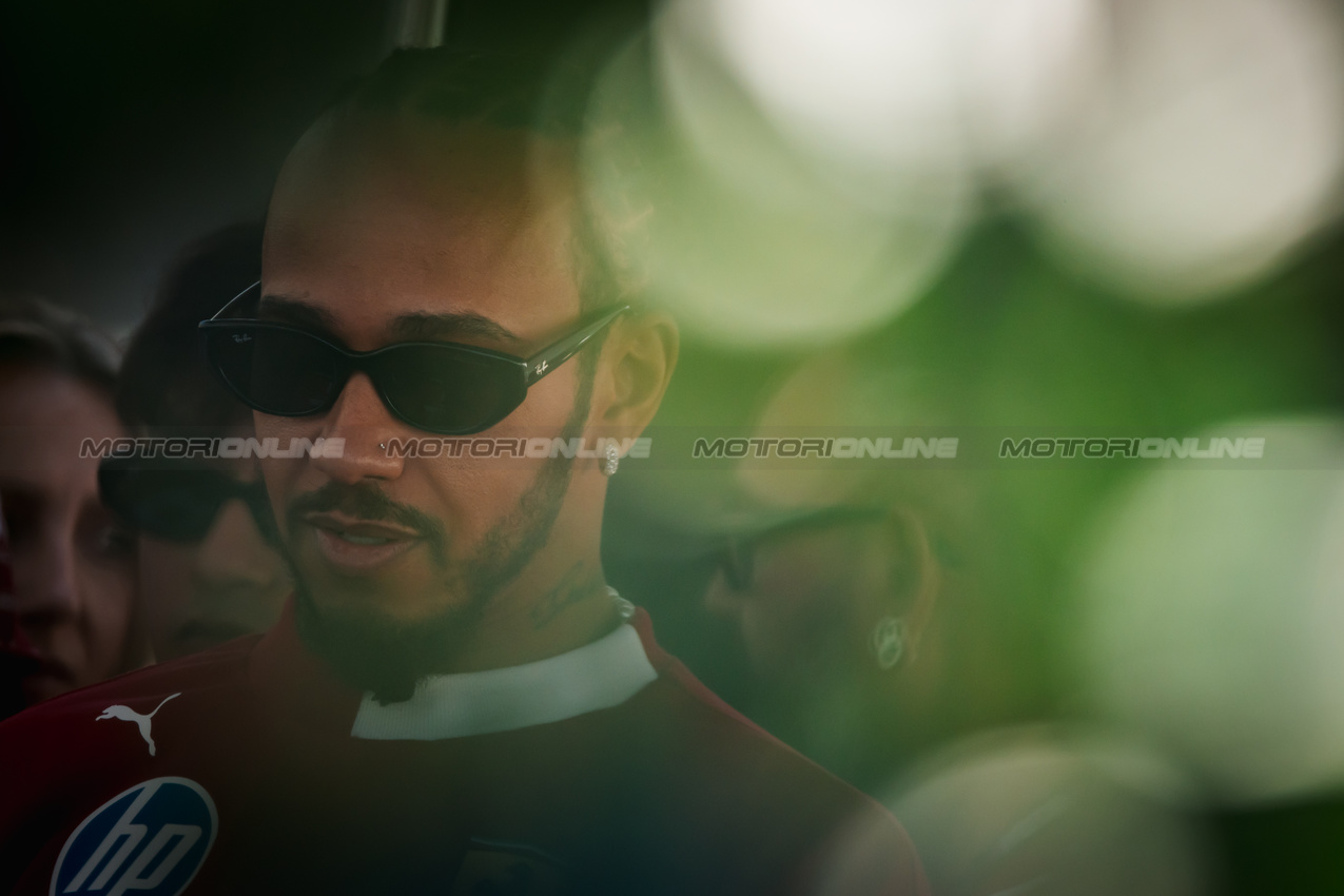 GP MESSICO, Lewis Hamilton (GBR) Ferrari.

23.10.2025. Formula 1 World Championship, Rd 20, Mexican Grand Prix, Mexico City, Mexico, Preparation Day.

- www.xpbimages.com, EMail: requests@xpbimages.com © Copyright: Bearne / XPB Images